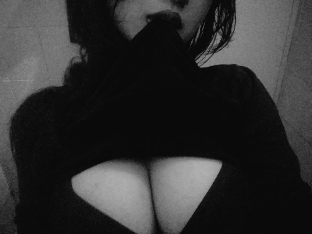 heii ✨ tweet media