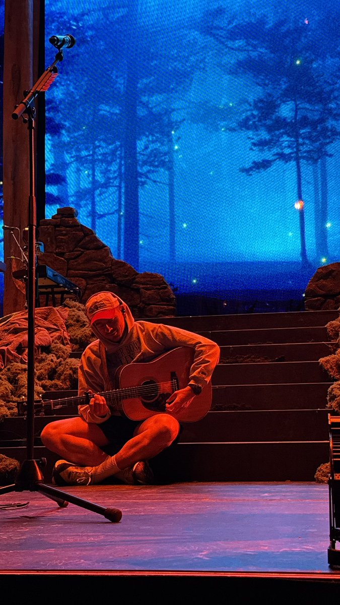 DermotKennedy's tweet photo. (4/4) https://t.co/PUtRPojgfs