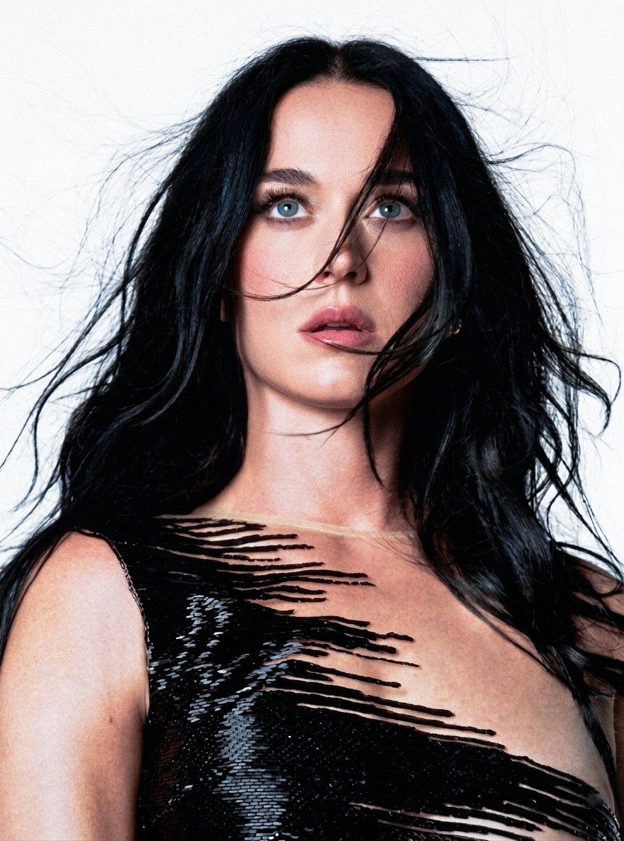 goldenchartss's tweet photo. Katy Perry in new promotional images (2026). https://t.co/o91qHlJicS
