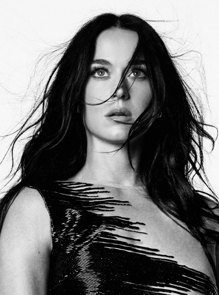 goldenchartss's tweet photo. Katy Perry in new promotional images (2026). https://t.co/o91qHlJicS
