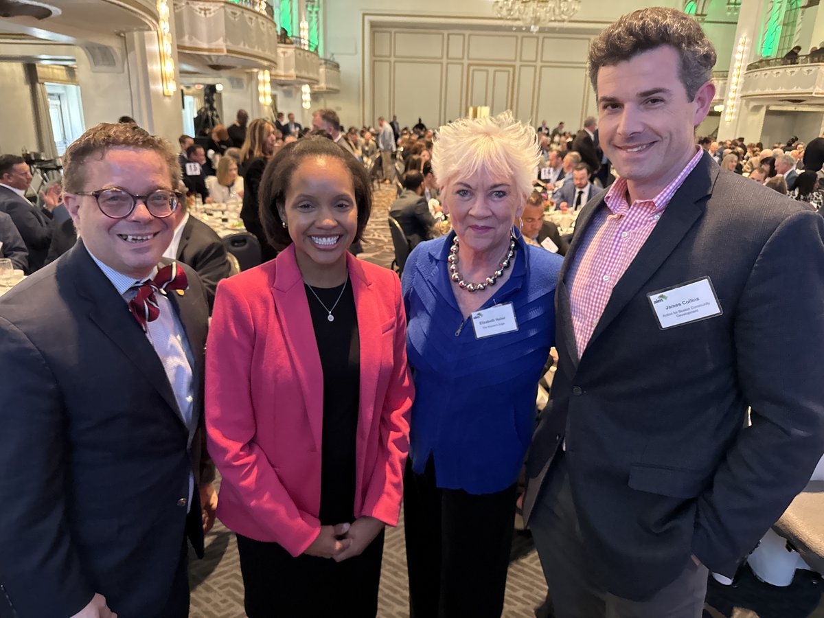 BostonABCD's tweet photo. ABCD was honored to join this year's AIM Annual Meeting as a guest of award recipient Avangrid!

As key partners in the New England Clean Energy Connect project, ABCD and Avangrid are working tirelessly to improve access to clean energy sources and reduce costs.

#CleanEnergy https://t.co/RQfSqsrooG