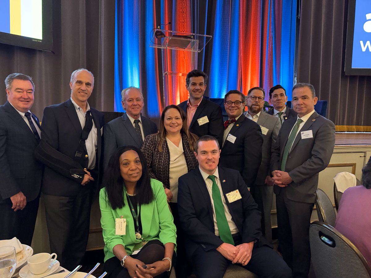 BostonABCD's tweet photo. ABCD was honored to join this year's AIM Annual Meeting as a guest of award recipient Avangrid!

As key partners in the New England Clean Energy Connect project, ABCD and Avangrid are working tirelessly to improve access to clean energy sources and reduce costs.

#CleanEnergy https://t.co/RQfSqsrooG