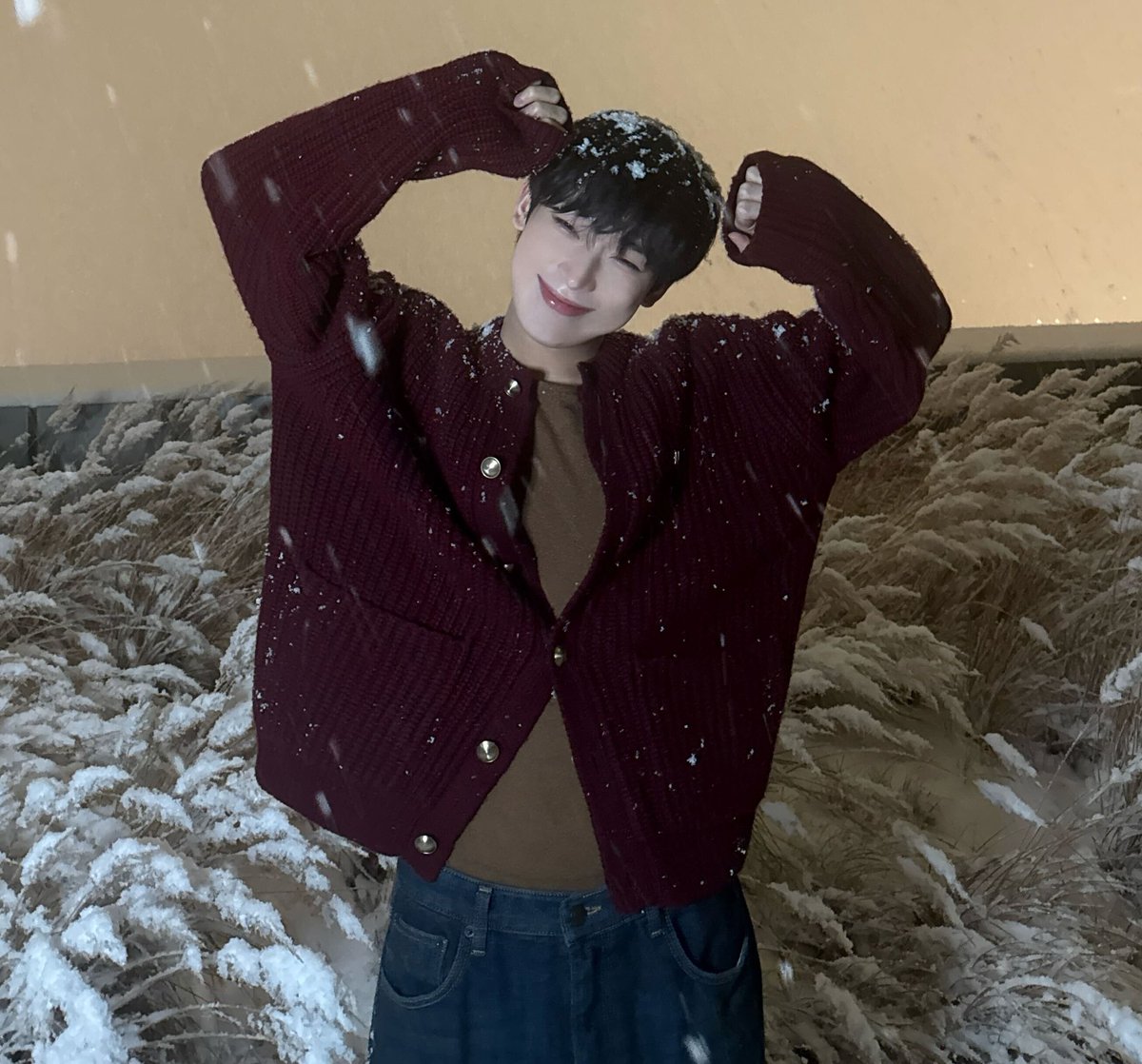 redvelvetyyyyy's tweet photo. hi!!! I'm looking for #interactivemoots!!!

_she/her
_19_(half russian)
_ults. (Enhypen,bts, Cortis,boynextdoor,seventeen,straykids)
Yeah i stan so many girl and boy group ఇ◝‿◜ఇ

Btw LET'S BEE MOOOTSSS!!!!:b
#moots #enhypen_bloom_as_seven #horanghae #kpop https://t.co/hhDjFyqE6d