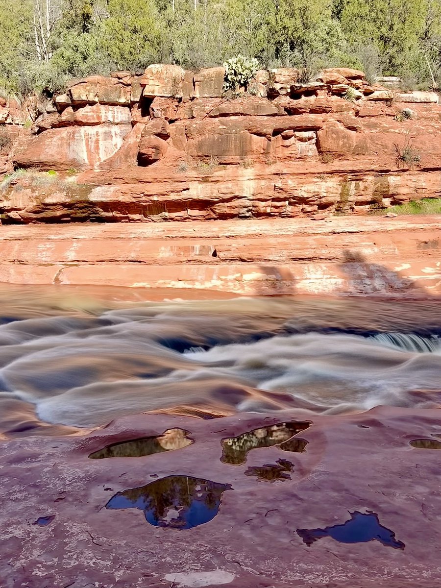 CharlotteD52769's tweet photo. Slide Roxk State Park! A natural water slide near Sedona! #sliderock #arizona #swimminghole https://t.co/kp7yFJmRtV