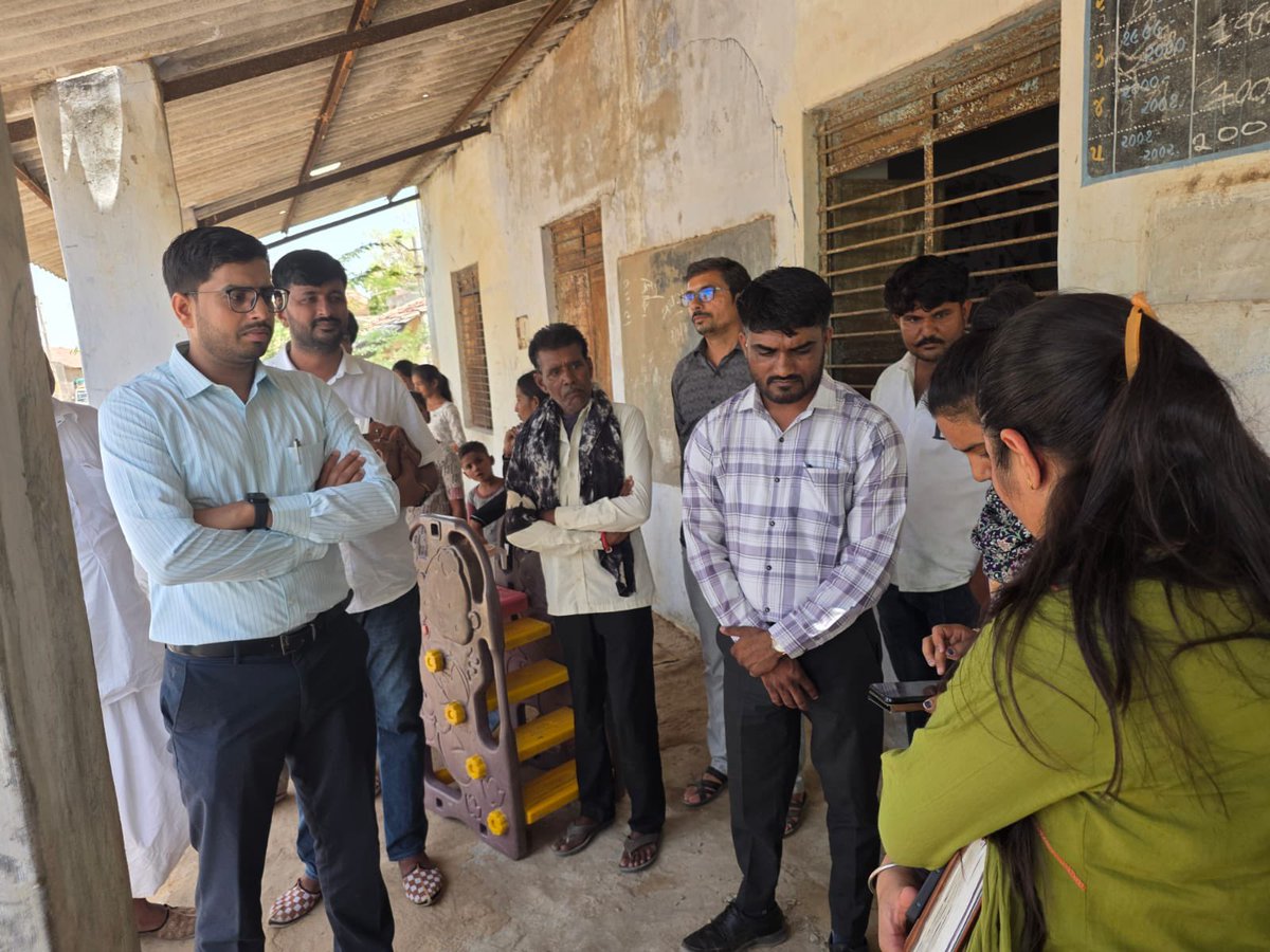 DDOVAVTHARAD's tweet photo. The concerns were taken seriously and appropriate instructions were given to concerned officials for early resolution of the issues. The District Administration, Vav Tharad remains continuously committed towards strengthening rural development and public amenities. https://t.co/yzEAuvc7hL