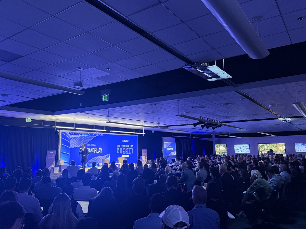 marcus_xue_ai's tweet photo. Plug and play summer summit 2026

@PlugandPlayTC @SandraWatsonAZ https://t.co/pGDjbBit9k