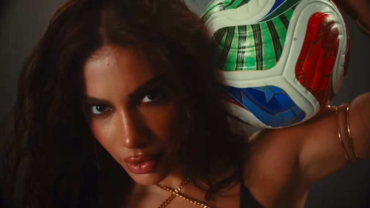 Acesso Anitta tweet media