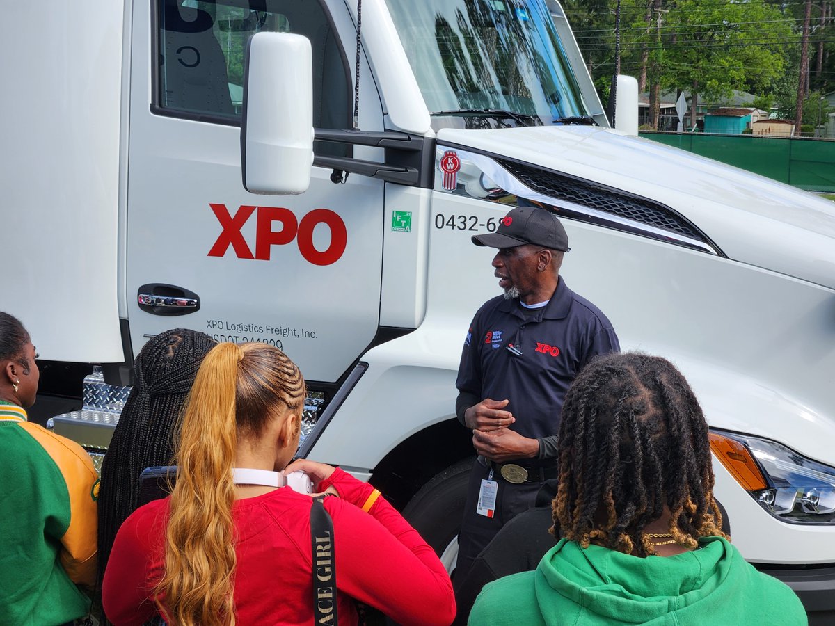 XPOLogistics's tweet photo. Last week, our drivers Tim Vogt and Willie Atkinson joined @lutzie43 for two Safe Driving Summits in Georgia. Speaking alongside first responders, law enforcement &amp; faculty, they helped educate more than 800 high school students about highway safety. Great job, Tim and Willie! https://t.co/E6blSaxEJo
