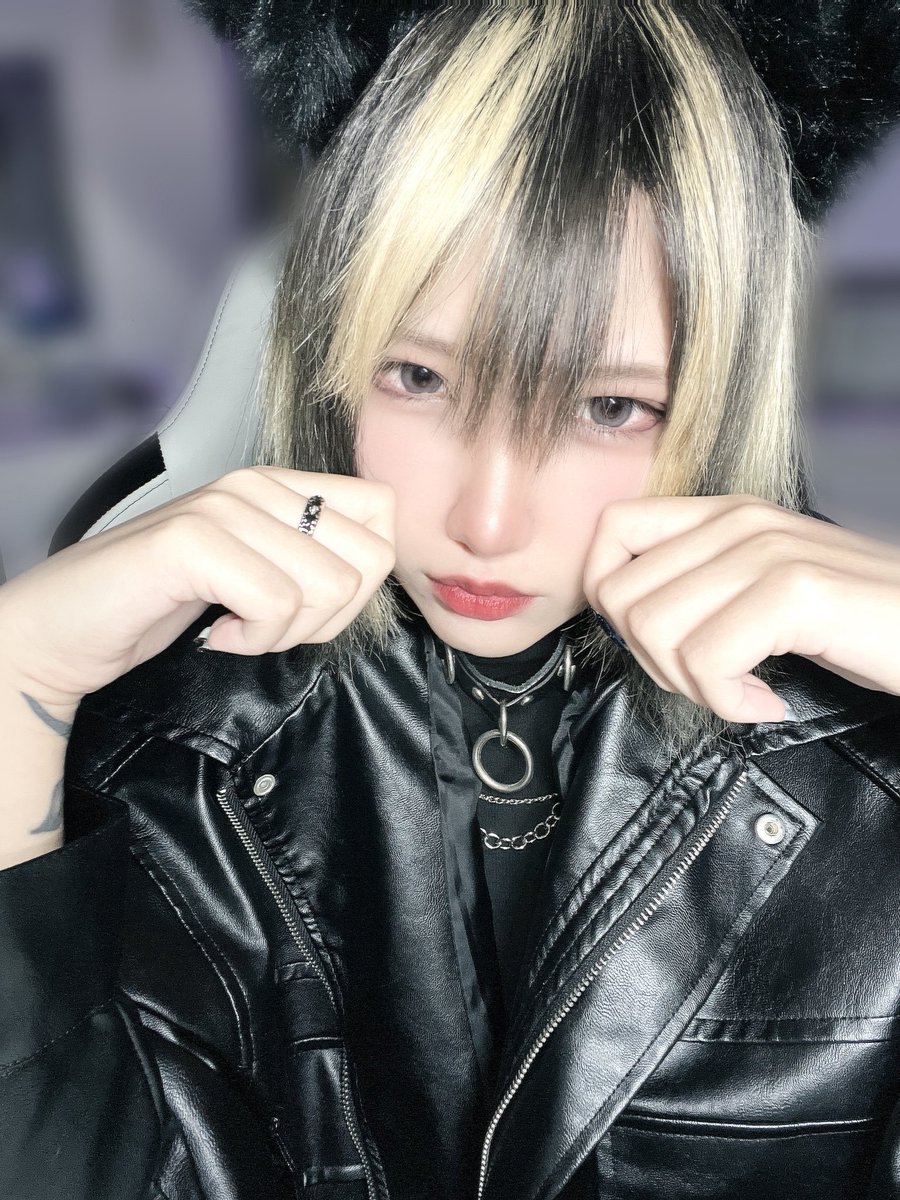 愛 tweet media