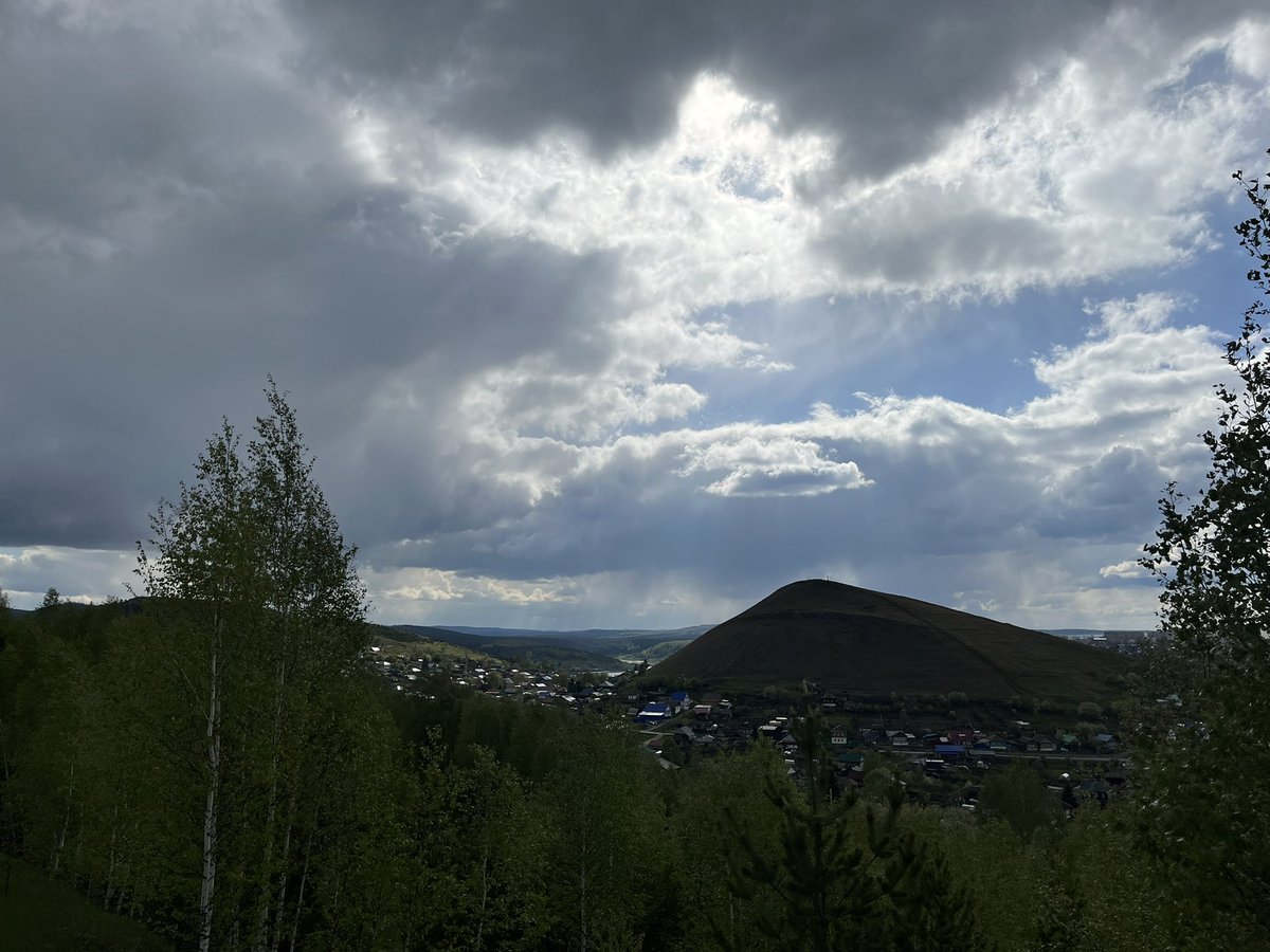 B00bsSlayer's tweet photo. @StolSul @PlatonRedkin Город Усть-Катав, Челябинская область, уютный, свежий, горный https://t.co/6NzaPj3Kqt