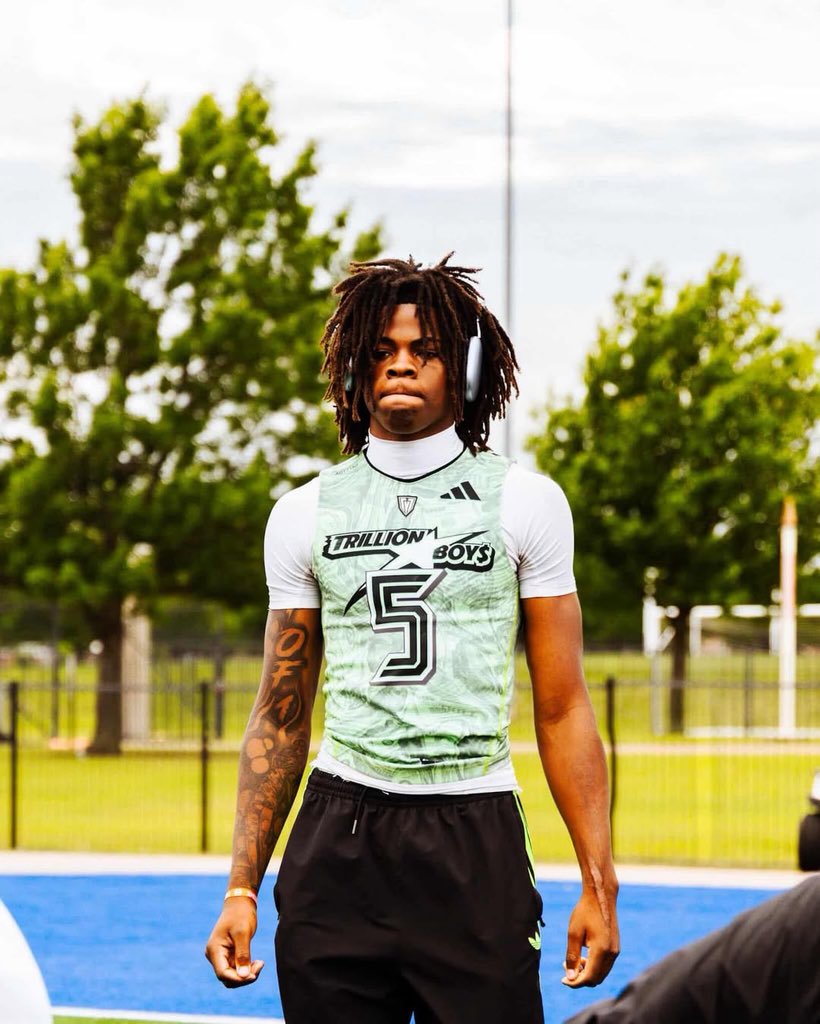 Quentin Hale 5⭐️ tweet media