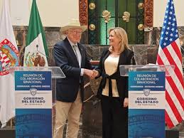 TEPETATES53's tweet photo. CHIHUAHUA SE ENTREGA A ESTADOS UNIDOS, LA DAMA #MARU CAMPOS, MARUCHAN VENDE CHIHUAHUA A #ESTADOS UNIDOS, #ROSARIO #ROBLES SE VENDE CON EL ARGENTINO, #AHUMADA, QUE PASO MUJERES,PORQUE TRAICIONAN A MEXICO Y AL MOVIMIENTO DE MORENA, DAMAS DE ALTO RIESGO ROSARIO ROBLES https://t.co/T5qaGOeqR4