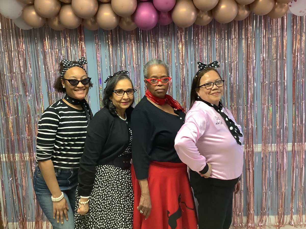 ahhamiltonpark's tweet photo. Hamilton Park proudly celebrated National Skilled Nursing Care Week! One highlight was our “Decades in Bloom” Fashion Show, where residents and staff brought the 50s, 70s, and 90s to life with style and fun. https://t.co/w7UcSYFImA