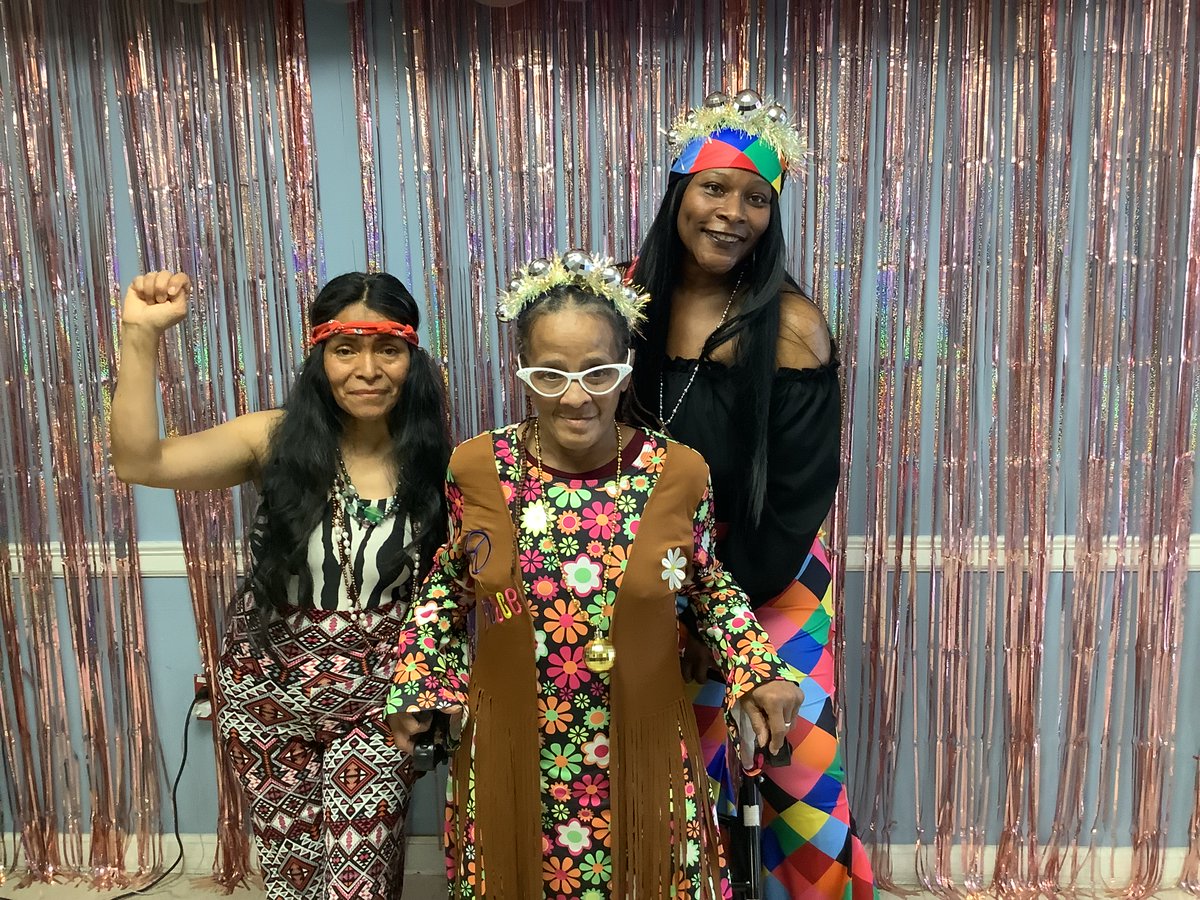 ahhamiltonpark's tweet photo. Hamilton Park proudly celebrated National Skilled Nursing Care Week! One highlight was our “Decades in Bloom” Fashion Show, where residents and staff brought the 50s, 70s, and 90s to life with style and fun. https://t.co/w7UcSYFImA