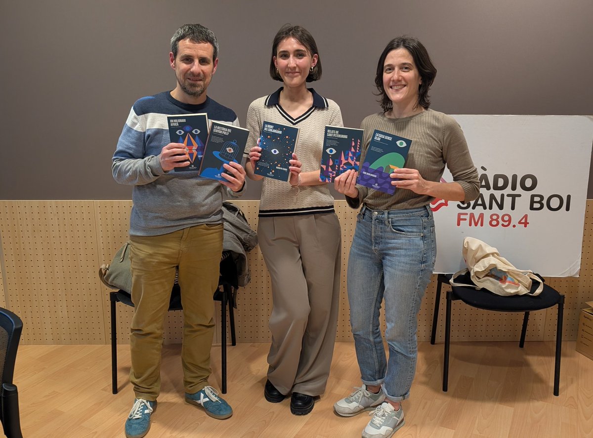 elsbookhunters's tweet photo. Totes les cobertes de @BiblClandestina tenen un ull vigilant. La Marta @VidalGuirao us ho explica a l'últim LiP. No us perdeu l'episodi i poseu el vostre propi ull en aquesta col·lecciò!
https://t.co/hJnNmtVWRd https://t.co/wWuOqaZ7em