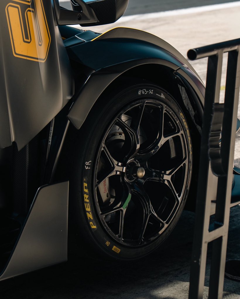LamborghiniSC's tweet photo. Pure racing, without compromise.
Lamborghini Essenza SCV12 is more than a car, it’s an exclusive program created by Lamborghini Squadra Corse, designed to deliver the ultimate track experience for a select few. his year, our journey began in Imola! https://t.co/rwURJ5zt6Q
