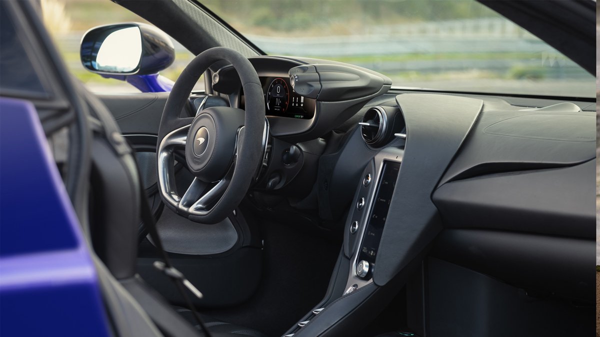 McLarenAuto's tweet photo. The McLaren 750S pairs exhilarating performance with a driver‑focused cabin, engineered for control and comfort.

Discover more here: https://t.co/RGC6glav3i

#McLarenAuto #McLaren750S #750S https://t.co/8AnS1XlbgH