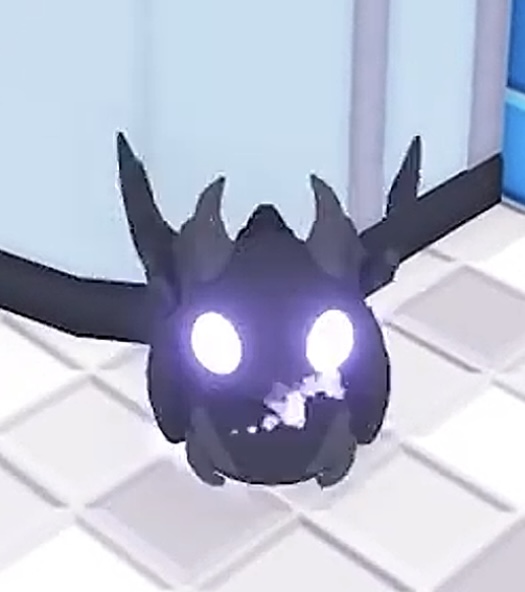 TheUpliftA's tweet photo. First look at upcoming Ultra-Rare Shadow Dragon Ducky! 😈✨

Adopt it for 99 Robux! Will you get one? https://t.co/cK7Agl93NB