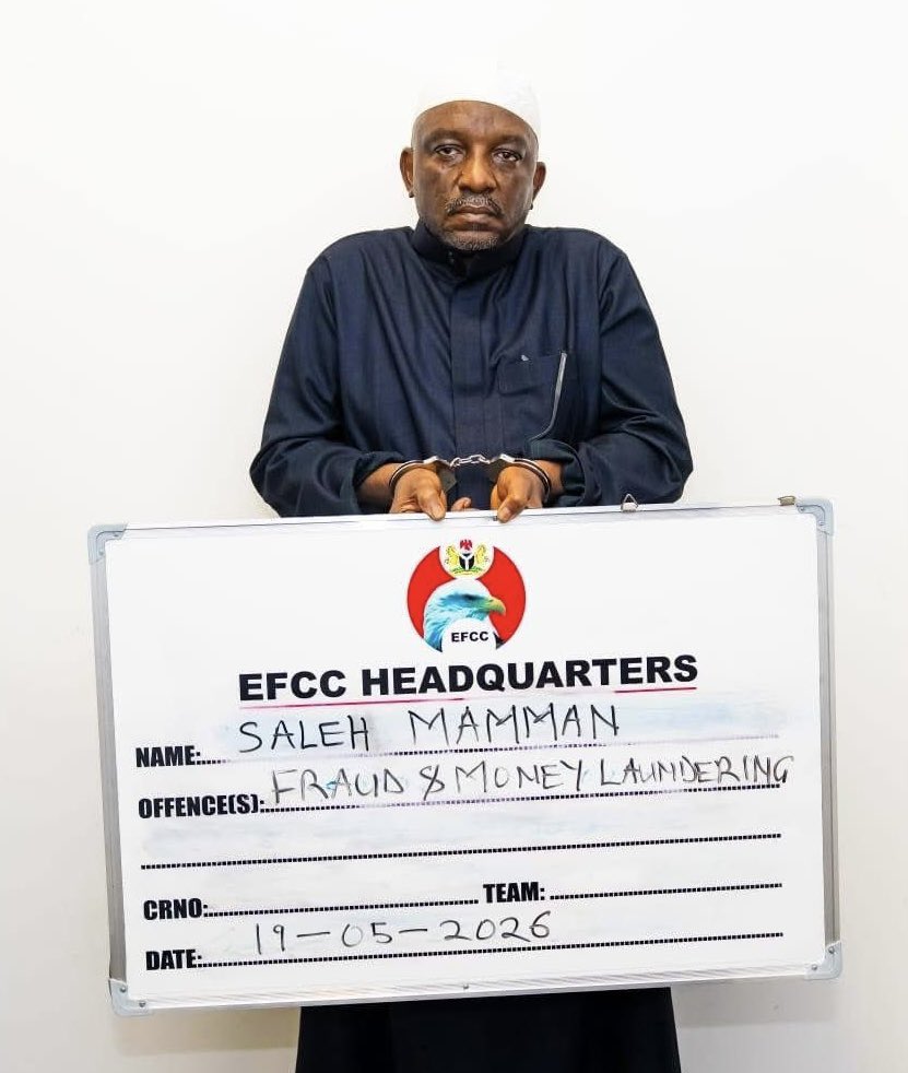 AloyEjimakor's tweet photo. Mamman Saleh, former Minister of Power, captured &amp; shackled by EFCC.

Someone once said: Serve X and come back in shame. https://t.co/PJwVRKnC2k