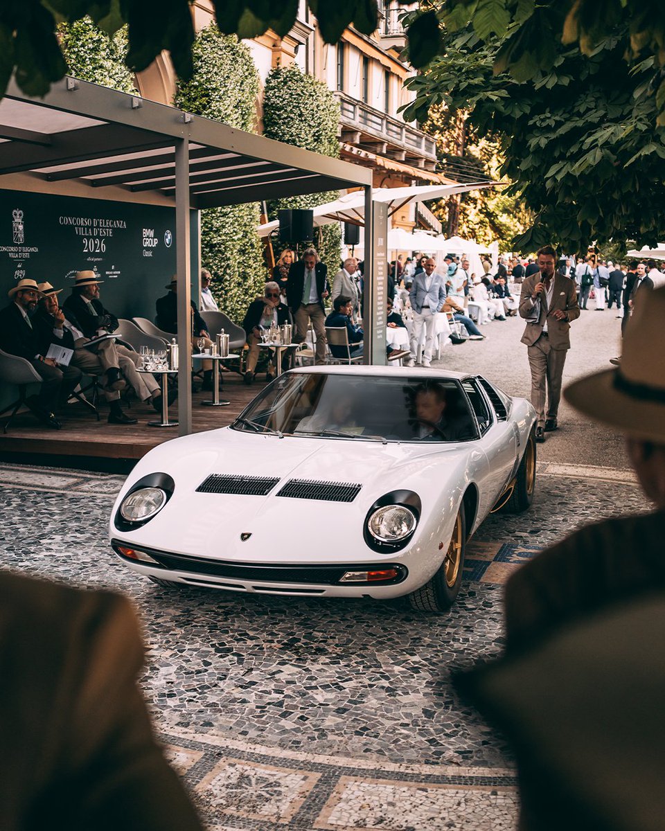 Lamborghini tweet picture