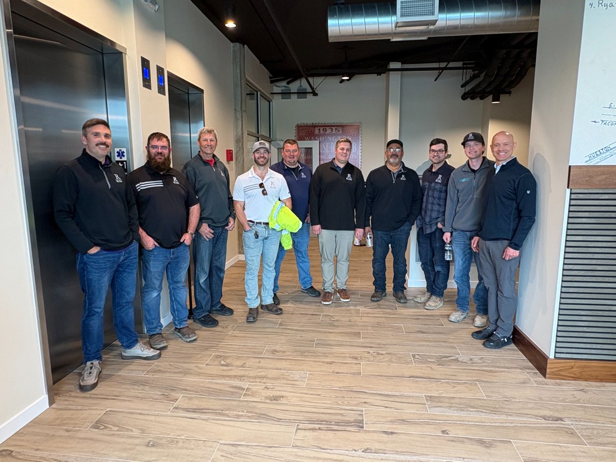 RushCompanies's tweet photo. Fryar Flats Apartments is now leasing in Sumner!

Rush Commercial Construction is proud to have partnered with Dobler Management Company &amp; Casey + DeChant Architects on this six-story mixed-use community featuring 128 apartment homes.

Explore Fryar Flats: https://t.co/67cjjZf7vj https://t.co/EKMJ6tkV8w