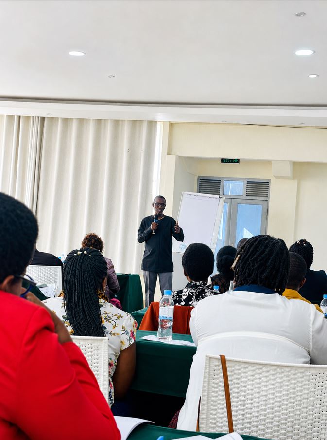 HDIRwanda's tweet photo. This week, we continued supporting Training of Trainers for healthcare providers on integrating Non-Communicable Disease (NCD) care into mental health services in @MusanzeDistrict.
Reported school absenteeism may signal a deeper issue and could be linked to an emerging NCD, Dr. Dan Lutasingwa noted, urging healthcare providers to investigate such cases thoroughly. Conducted with @RBCRwanda, @WHORwanda and @Uni_Rwanda. #IntegratedCare #MentalHealth #NCDs