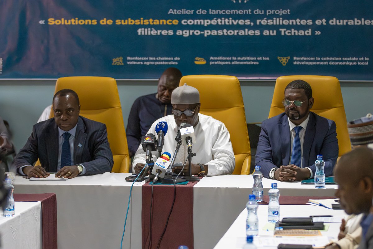 PNUD_Tchad's tweet photo. 🌱 Des solutions durables pour les communautés agro-pastorales 🇹🇩
Avec le Gouvernement, la @FaoTchad et le @JointSDGFund, nous lançons un projet pour renforcer la production agro-pastorale, améliorer la sécurité alimentaire et créer de nouvelles opportunités économiques sous le label #MadeInChad.
#RésilienceTchad #DéveloppementLocal