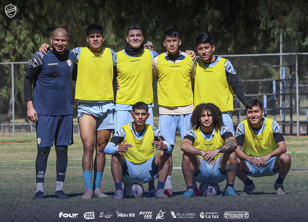 CDAuroraOficial's tweet photo. 🔵EQUIPO GANADOR DEL DÍA⚪
Seguimos pensando en lo que viene👏Preparándo el siguiente partido🫵🙏
#VamosAurora https://t.co/HFJY6MKBcM