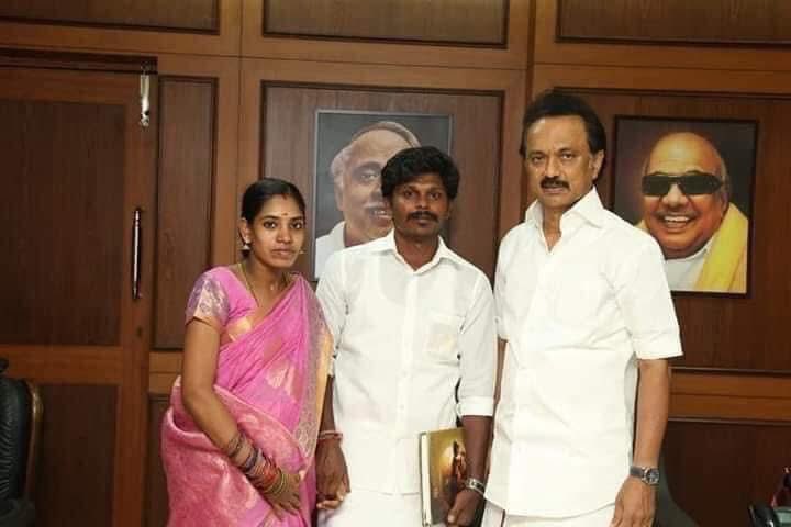 selvaavilva's tweet photo. என் #அம்மாஅப்பா -வின் நல் ஆசியுடனும்
எங்கள் #கழககுடும்பதலைவர் நல்வாழ்த்துக்களுடனும்
 இனிதே துவங்கியது #இனிவை40நாற்பது
#HappyBirthDay 
#இனியபிறந்தநாள்நல்வாழ்த்துக்கள் 
@mkstalin @Udhaystalin @arivalayam @DMKITwing @dmk_youthwing @ksundar @gselvam_mp
DMK - Dravida Munnetra Kazhagam https://t.co/ImBY8Jo7Uh