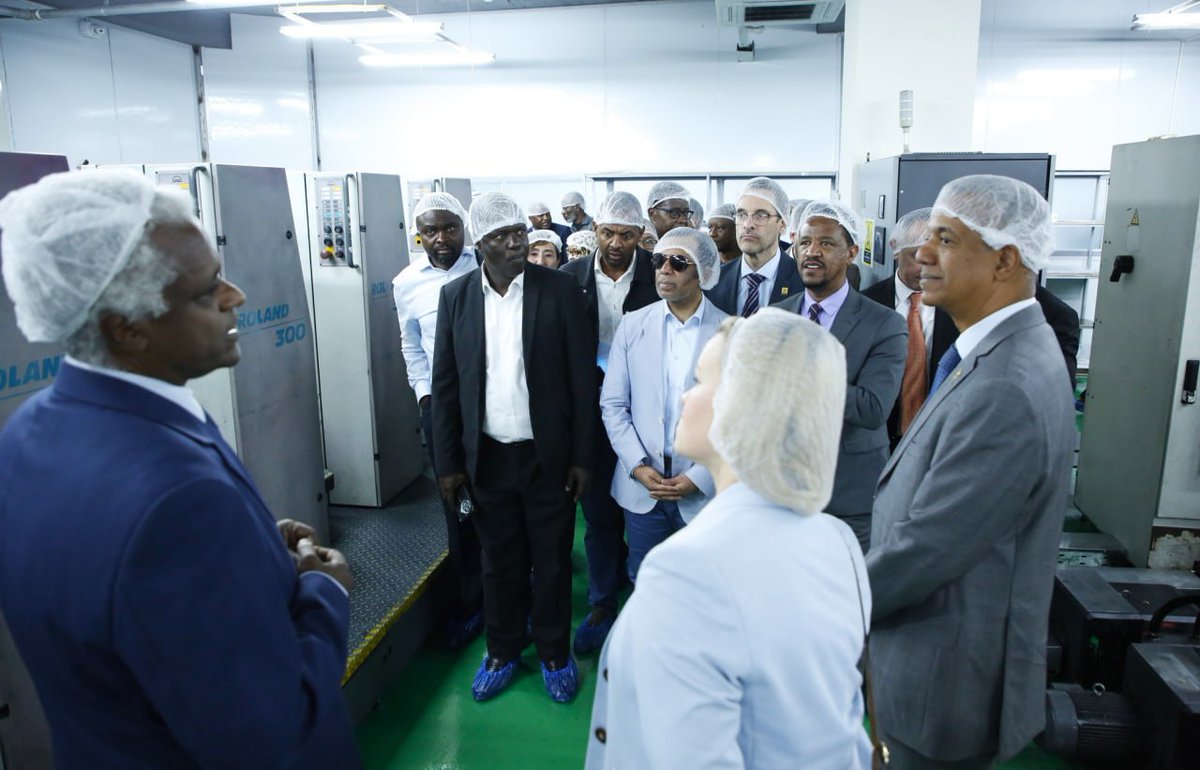 EthioInvestment's tweet photo. More than 80 embassies, international organizations, and diplomats joined an investment field visit organized by the Ethiopian Investment Commission and the Ministry of Foreign Affairs to explore Ethiopia’s key investment projects and opportunities. https://t.co/sNxBdJCmgc