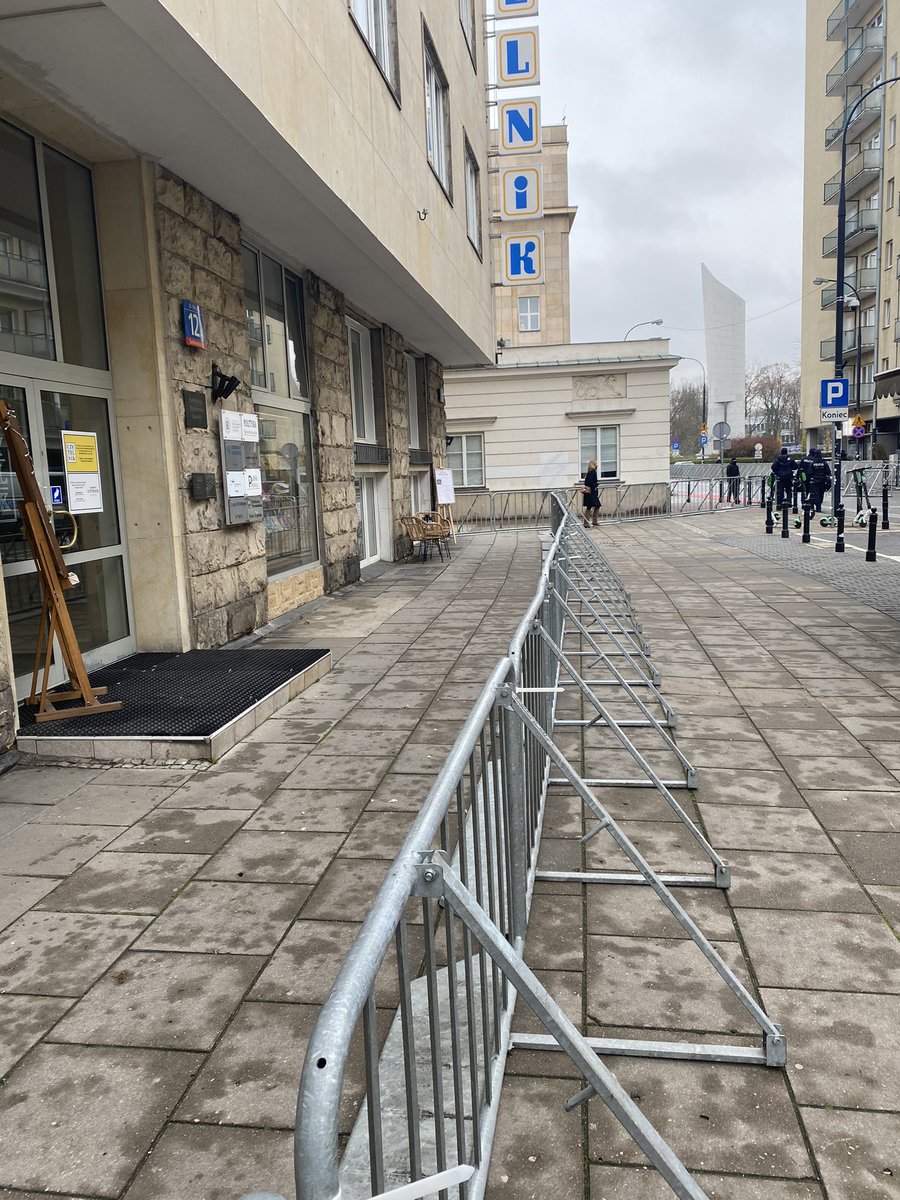 Eda tweet media