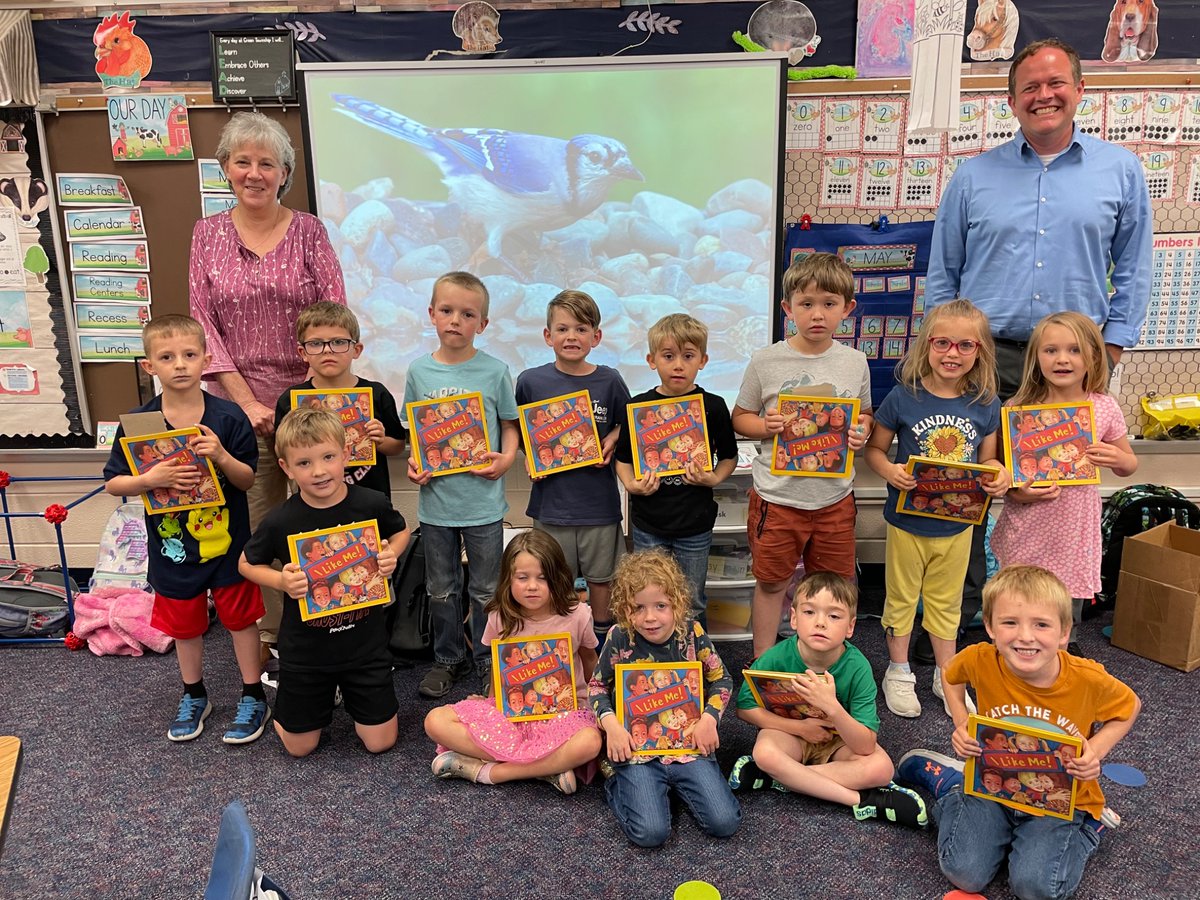 GT_Elementary's tweet photo. Kindergarten students were treated to a special book made just for them. Thank you Mr. Rautenkranz and Ms. Bucci for delivering and reading the I Like Me books. @ericbowlen @ArtesiansUnited @MSDMartinsville https://t.co/OpAkf5zKn6