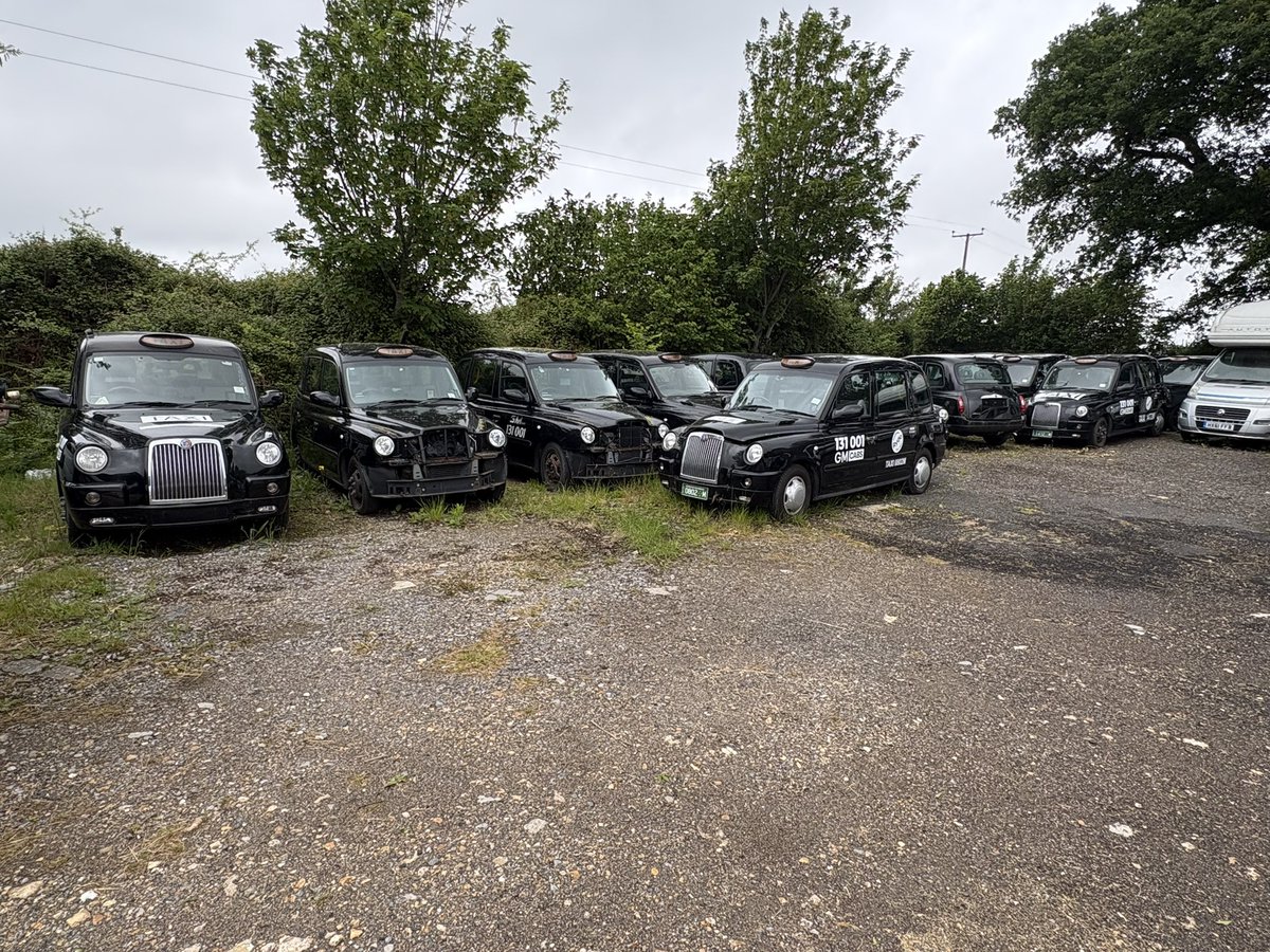 AdamWellerComms's tweet photo. I came across an odd sight today: Over a dozen London black cabs, that had previously been in Melbourne, Australia. 

I was informed that they are being converted into EVs, and shipped to Dubai. What a strange life-cycle they have had to this point. https://t.co/eNKZ7XzTw1