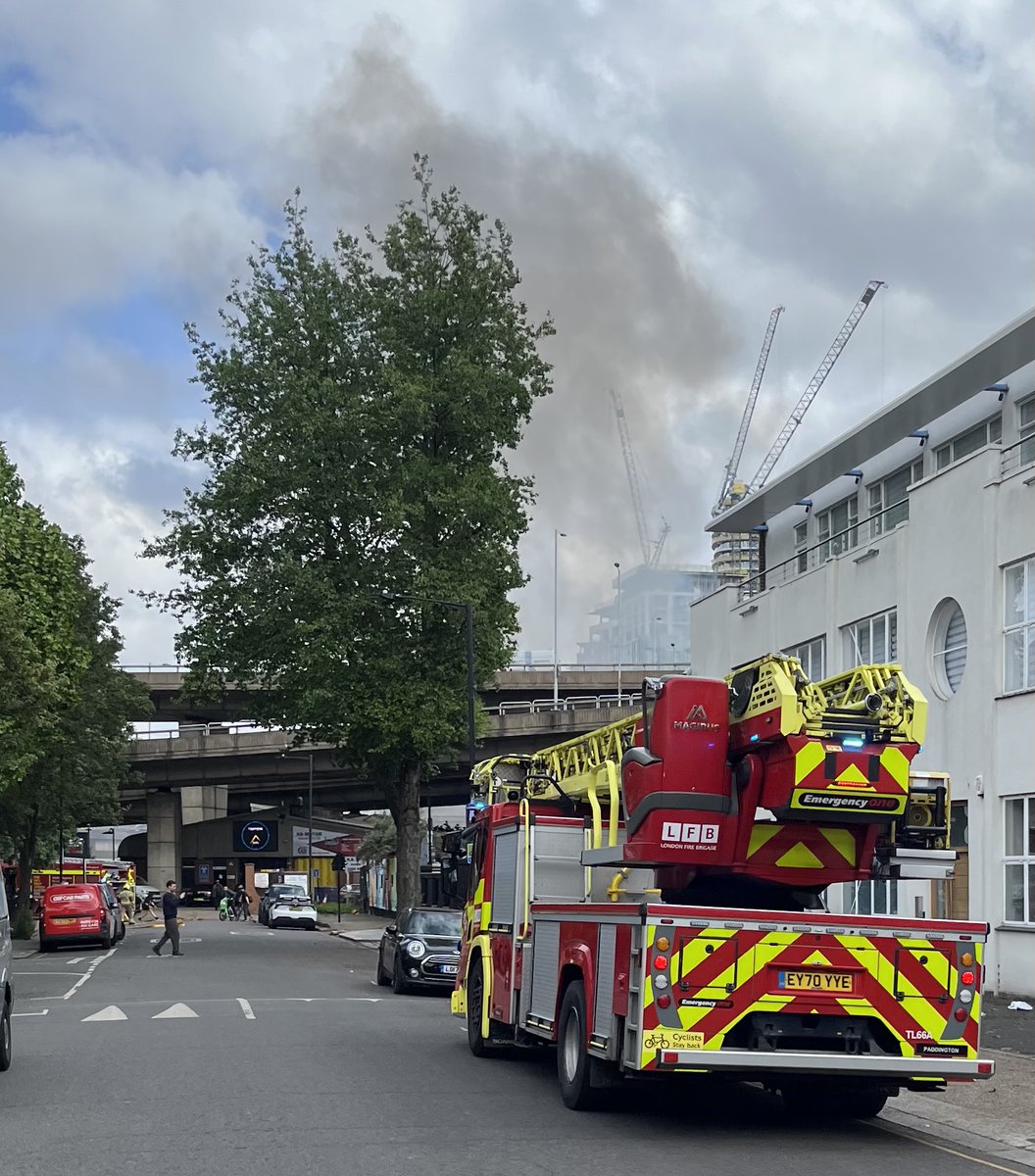 avds's tweet photo. @nationalrailenq well done to @LondonFire for extinguishing the fire so quickly

not easy for them to get into Stable Way - I saw them dragging hoses in from the top of the road https://t.co/XF26YCVXrU