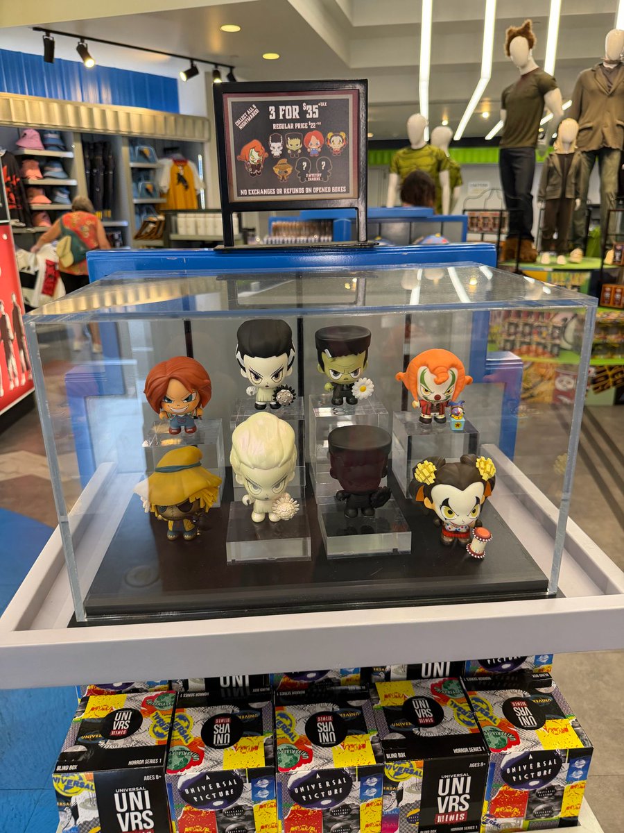 insideuniversal's tweet photo. Universal is now offering UNIVRS blind box minis at 3 for $35. @UniversalORL https://t.co/pinfuOihwY