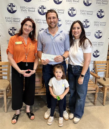 UTSABusiness's tweet photo. Grant Brasher, EMBA ’26, received The Wayne J. Drymala Memorial Endowed Scholarship for his leadership, ethics and support of fellow students in the EMBA program. He donated the award to Hill Country Daily Bread, a nonprofit fighting poverty.

#WeAreAlvarez #UTSAGrad26 https://t.co/CEMrvuL5aj