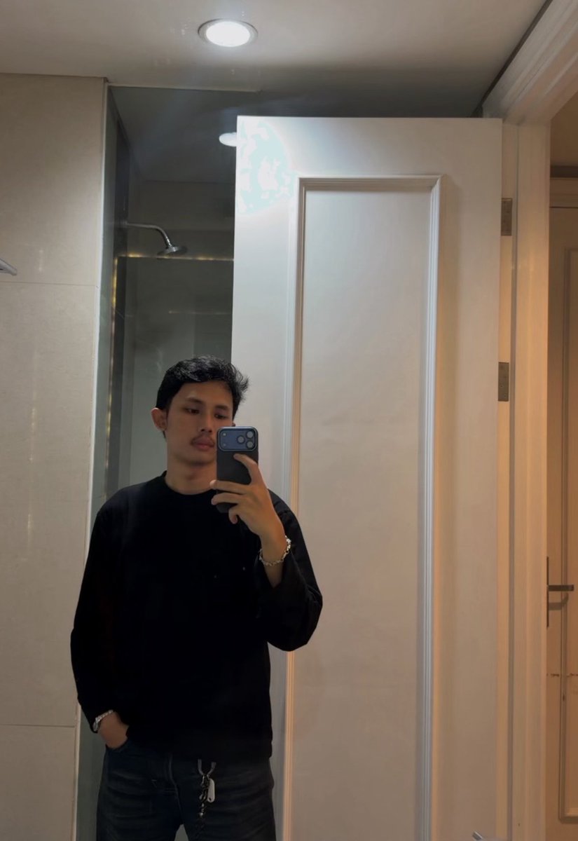 urfavboyyy___'s tweet photo. pp https://t.co/bkRJXYfzHv