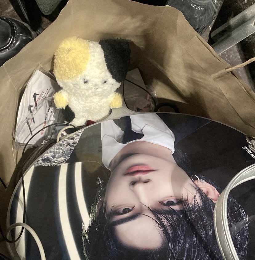 yellowenty's tweet photo. 🤍🤍

CHAPTER 22 WITH RICKY
#520ForOurDarlingRicky
#봄의끝에서만난리키 https://t.co/31gA1cEyk5
