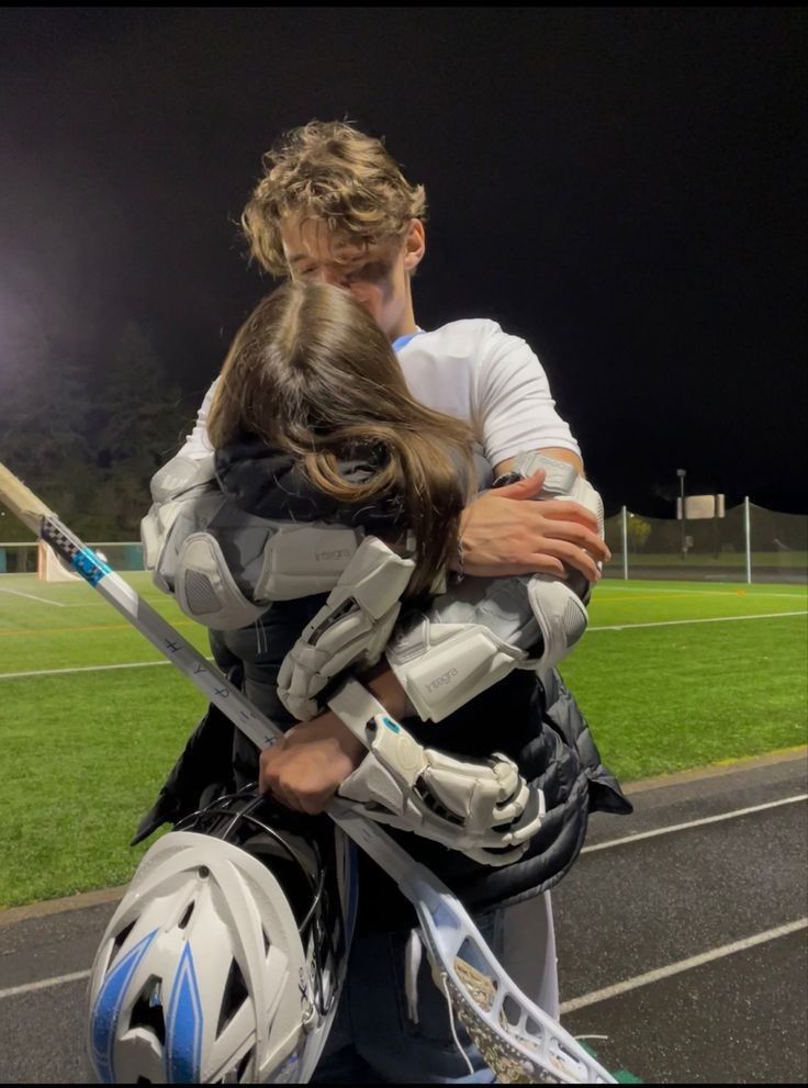 dramiodantes's tweet photo. 💣 BREAKING NEWS 💣

Flashes has just spotted Captain Malfoy rushing towards Healer Granger after he won the World Cup for England, leading to their first public kiss.

Rumours claim that Lucius Malfoy was too stunned and choked on his drink.

Cheers to the new lovely couple! ❤️ https://t.co/DcAeCcTZOT