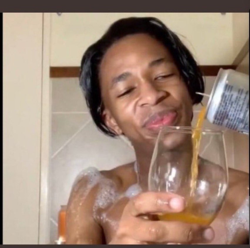 TheodoraNabs's tweet photo. What was done yesterday cannot be undone 🤣🤣🤣 3y3 mo ya de33 🤣err today kuraa anfa my pacary still ate 🤣🤣🤣 #PerfectMatchXtra #pacary https://t.co/yCGvr7g9Cm