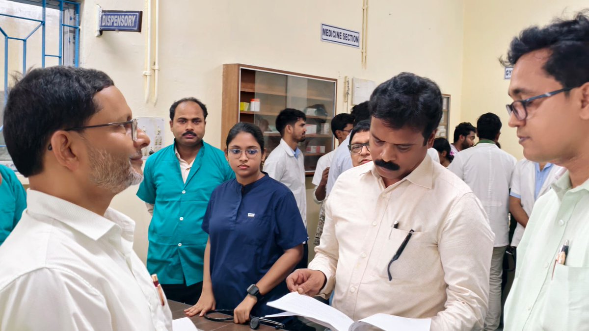 wbuafsoffical's tweet photo. Hon'ble VCI Member Dr D Thanigaivelu visited at Faculty of Veterinary and Animal Sciences under WBUAFS on 18th to 19th May 2026. 
#wbuafsofficial #wbuafs #veterinarycouncil #VCI https://t.co/hDlJVIyquk