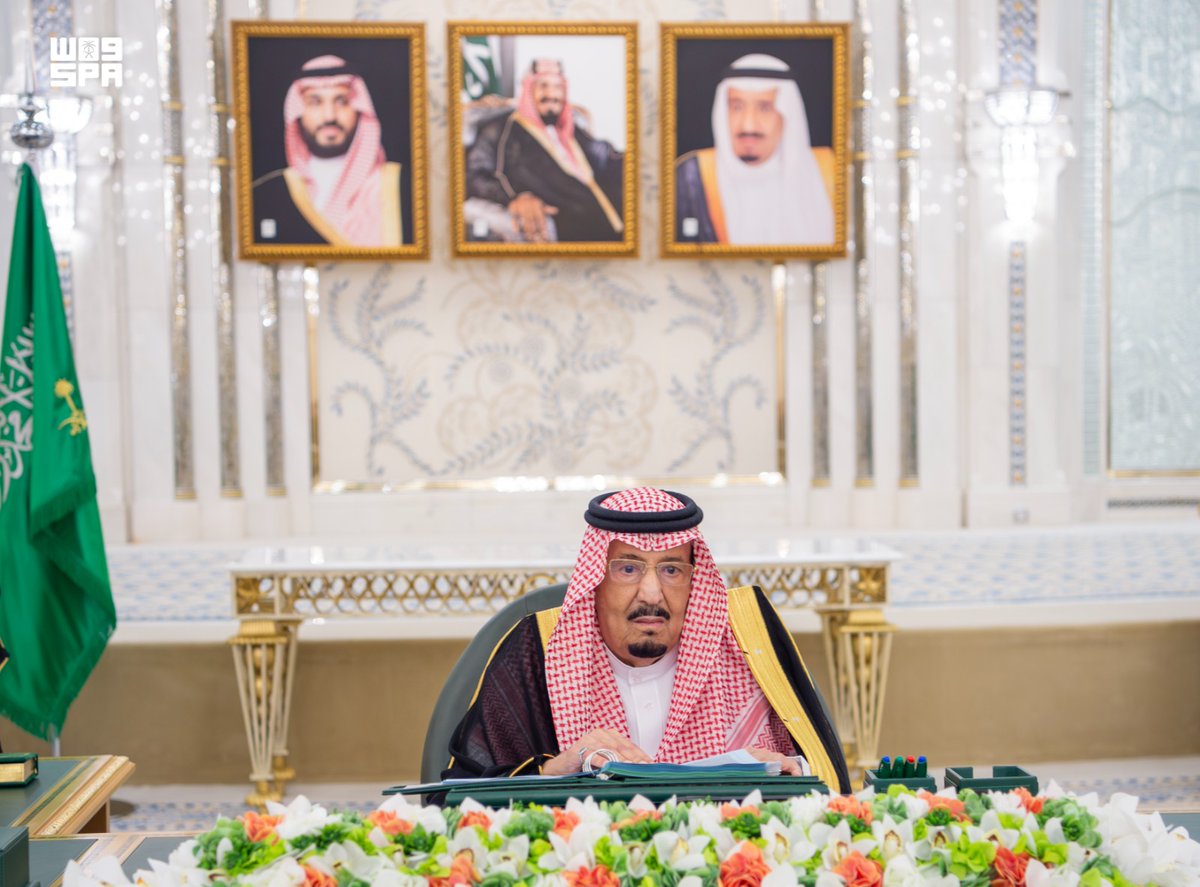 s_hm2030's tweet photo. 🚨مجلس الوزراء برئاسة الملك سلمان بن عبدالعزيز يُجدّد التأكيد:
.
أن المملكة العربية السعودية لن تتوانى أبدًا عن اتخاذ كل ما من شأنه حماية أمنها وصون استقرارها وسلامة مواطنيها والمقيمين على أراضيها. https://t.co/0lD26ZNH1h
