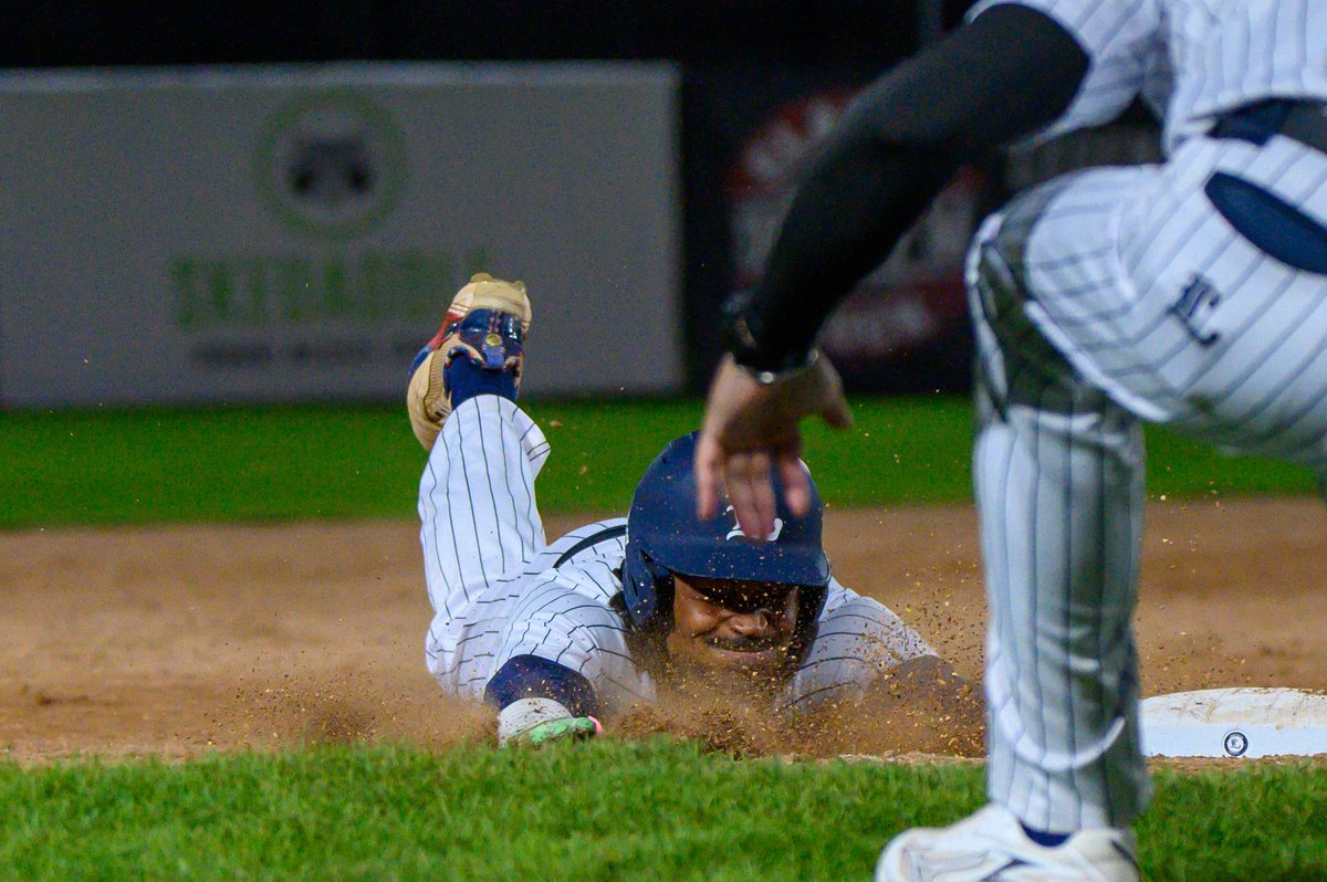 HiscoxPhotos's tweet photo. First regular season home game in the books and the boys are 2-0!
#sportsphotography #baseballphotography #londonmajors #majorscity https://t.co/mPQAQQIuu8