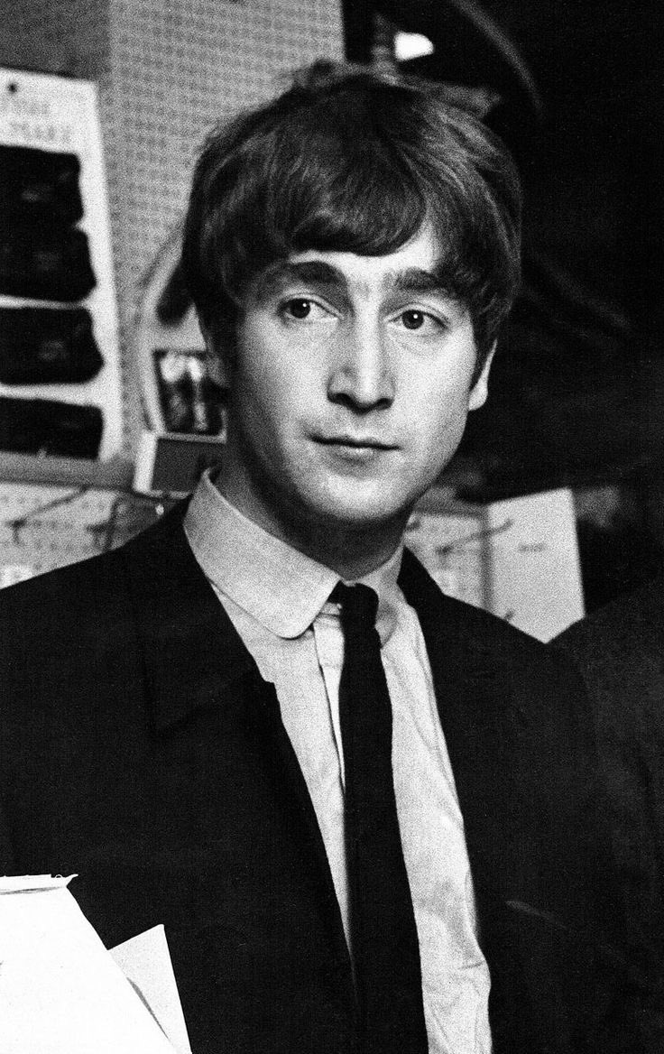 beatlequeef's tweet photo. girls that poop vs bitches that shit https://t.co/e30SHM0k8S