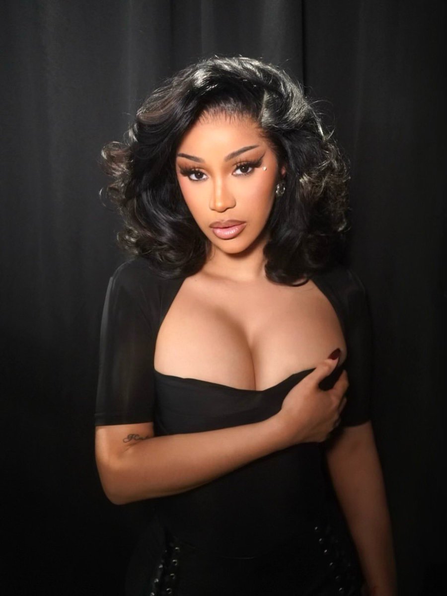 Info Cardi B tweet media