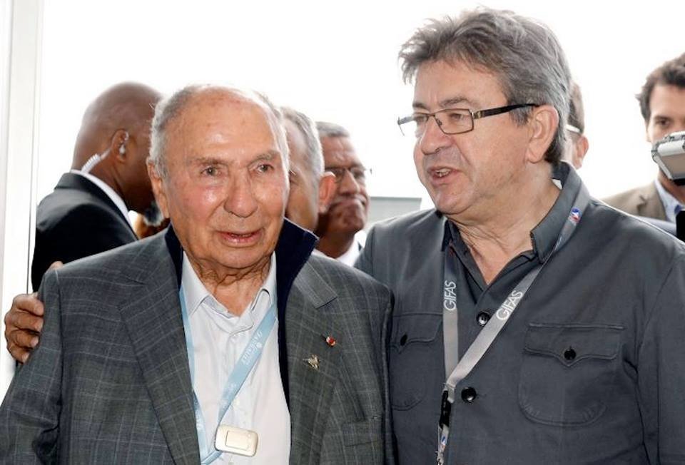 DimitrovY's tweet photo. @de_chardin @EPhilippe_LH @JLMelenchon On effacera jamais ses 32 ans au @partisocialiste et son inlassable service pour les intérêts du @medef et de la @CIA entres autres ignominies.
Tout ce que ce soc-dem prétend combattre, c'est lui qui l'a co-créé et alimenté, du FN au capitalisme débridé.
Ni OUBLi, Ni PARDON ! https://t.co/LN4fpPEO0y