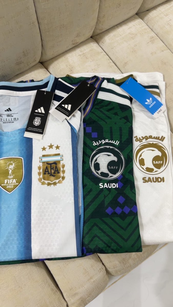 SA1IFC's tweet photo. تخيلو هالتيشرتات الـ 3 بـ 149 ﷼ فقط ! 🥶
كلها نسخه الاعبين والتوصيل خلال 3 ايام 🔥
نصيحة الي يبي يطلب تيشرتاتت هالموسم او
تيشرتااات كاس العالم ( 2026 ) يطلبهم من
الحين ويلحق على العرض قبل لاينتهي ! 🫵🏻 https://t.co/WhEpXmdGSx