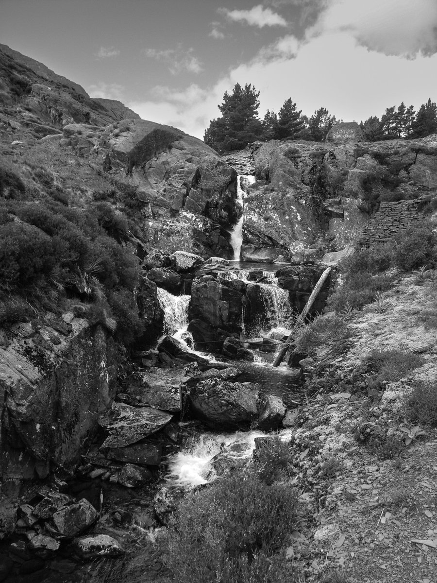 medrobs's tweet photo. Mwy o Gwmorthin / few more from #Cwmorthin #Gwynedd #Cymru #Wales https://t.co/PXpUb8XHXQ