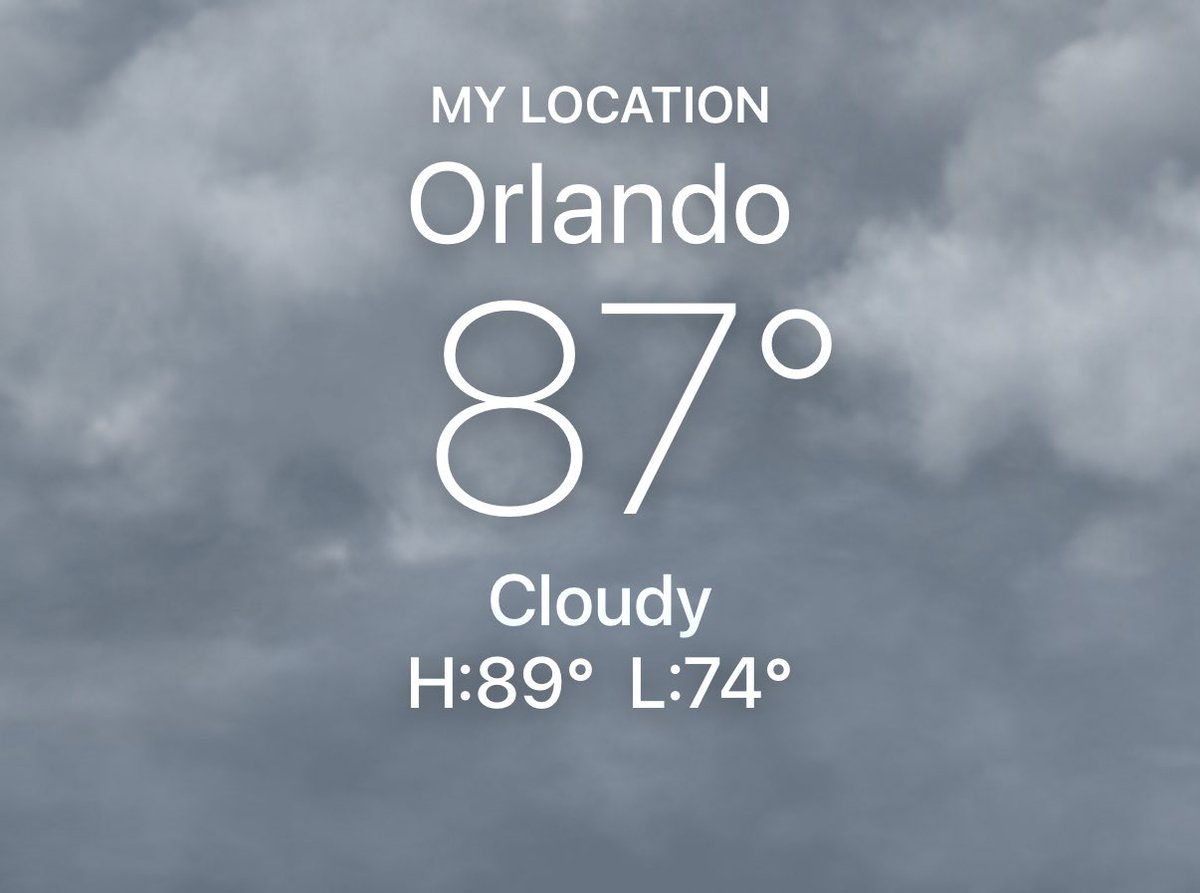 YalePCCSM's tweet photo. It's feeling ☀️HOT☀️ out there
So come cool off at the Thematic Poster Session ❄️📚
The AC is pumping, the posters are inspiring, and the conversations are even cooler 😎
#iykyk #ATS2026 #bestfellows #bestfaculty #trainees #research https://t.co/hwN8m8UsvN