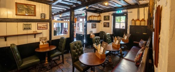 EandBCAMRA's tweet photo. This week's social visits High Barnet on Wednesday 20 May 2026.

19.00: Old Fold Manor Golf Club, Old Fold Lane, EN5 4QN
20.00: Ye Olde Mitre, 58 High Street, EN5 5SJ https://t.co/UOpLsLWlZx